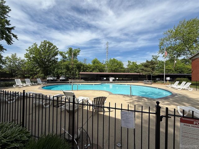 4109 Benjamin Avenue 2, Royal Oak, MI 48073