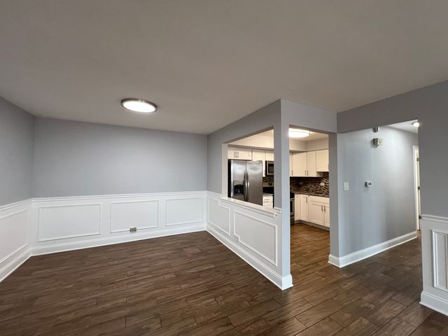 1220 Carol Street 2B, Park Ridge, IL 60068