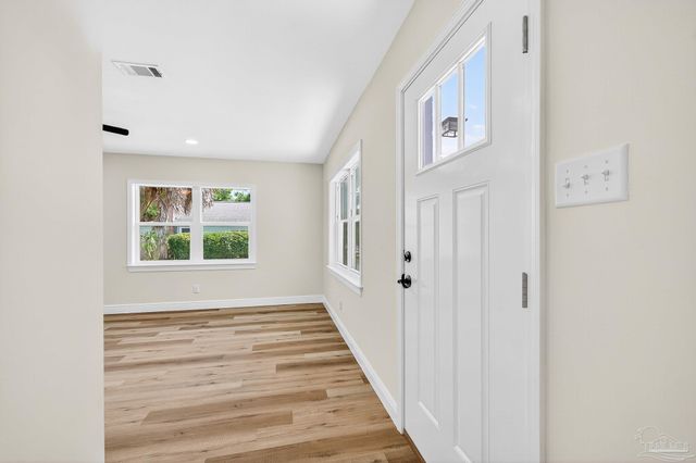 1002 N 7th Ave, Pensacola, FL 32501