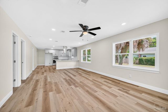 1002 N 7th Ave, Pensacola, FL 32501