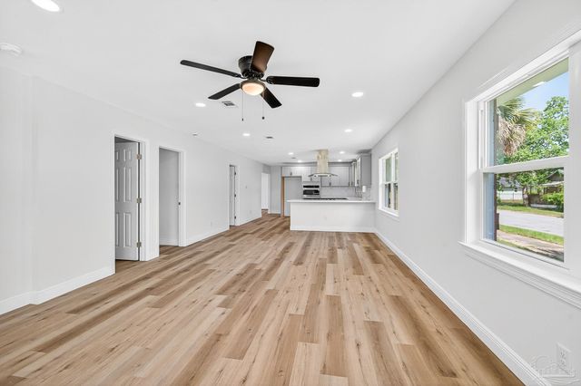 1002 N 7th Ave, Pensacola, FL 32501