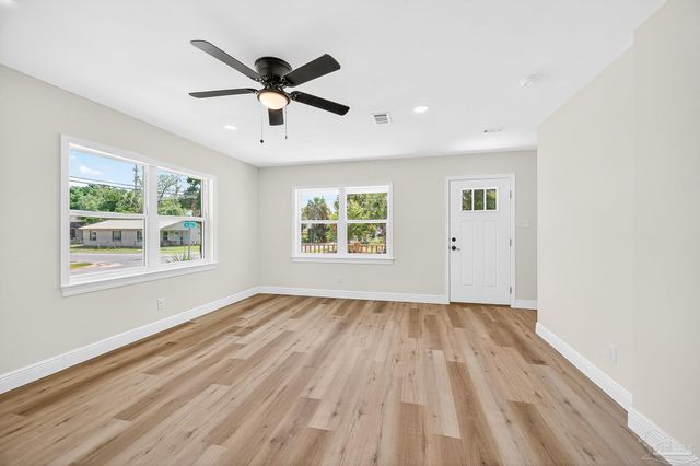 1002 N 7th Ave, Pensacola, FL 32501