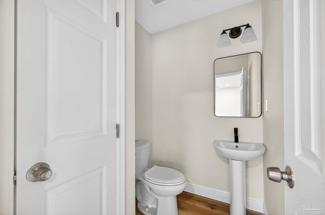 1002 N 7th Ave, Pensacola, FL 32501