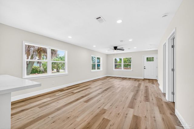 1002 N 7th Ave, Pensacola, FL 32501