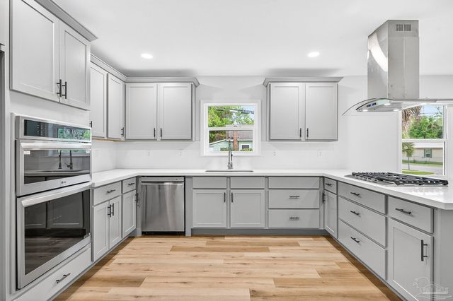 1002 N 7th Ave, Pensacola, FL 32501