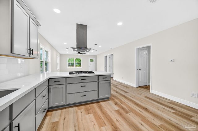 1002 N 7th Ave, Pensacola, FL 32501