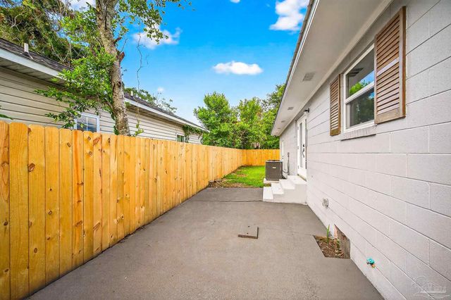 1002 N 7th Ave, Pensacola, FL 32501