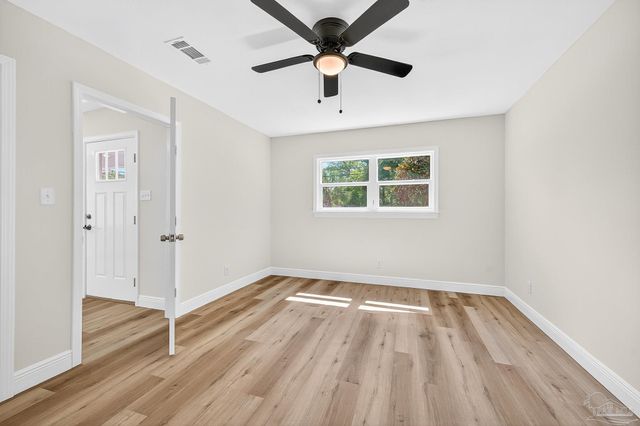 1002 N 7th Ave, Pensacola, FL 32501