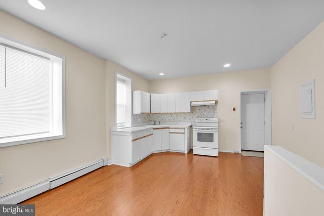 5245 GLENLOCH ST, Philadelphia, PA 19124