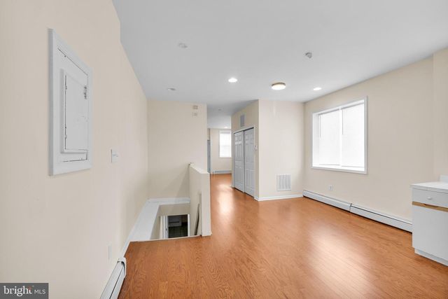 5245 GLENLOCH ST, Philadelphia, PA 19124