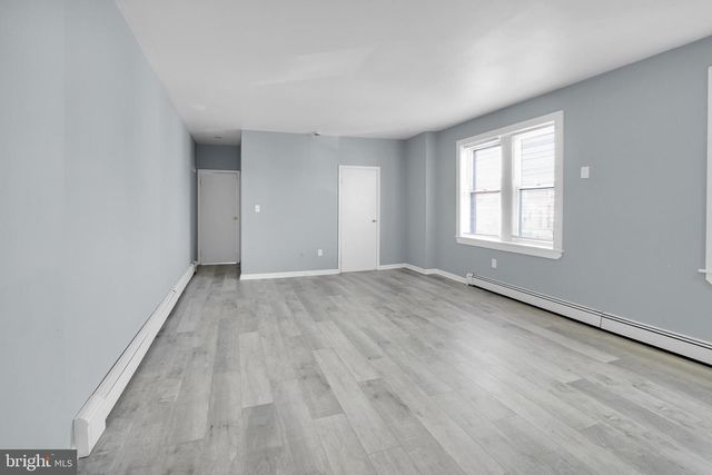 5245 GLENLOCH ST, Philadelphia, PA 19124