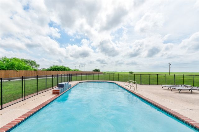 6041 King Trail, Corpus Christi, TX 78414