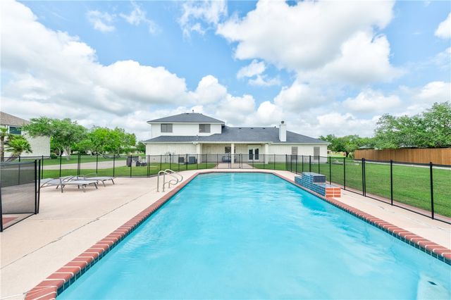 6041 King Trail, Corpus Christi, TX 78414