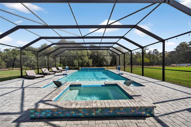 10579 MEADOWRUN DRIVE, Lithia, FL 33547