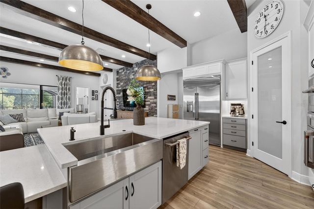 10579 MEADOWRUN DRIVE, Lithia, FL 33547