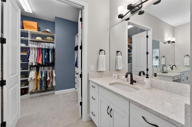 10579 MEADOWRUN DRIVE, Lithia, FL 33547