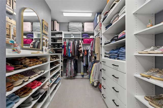 10579 MEADOWRUN DRIVE, Lithia, FL 33547