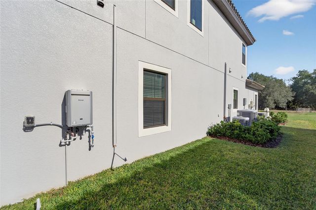 10579 MEADOWRUN DRIVE, Lithia, FL 33547