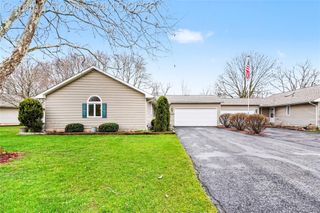 11676 Hawthorne Glen Drive, Grand Blanc, MI 48439