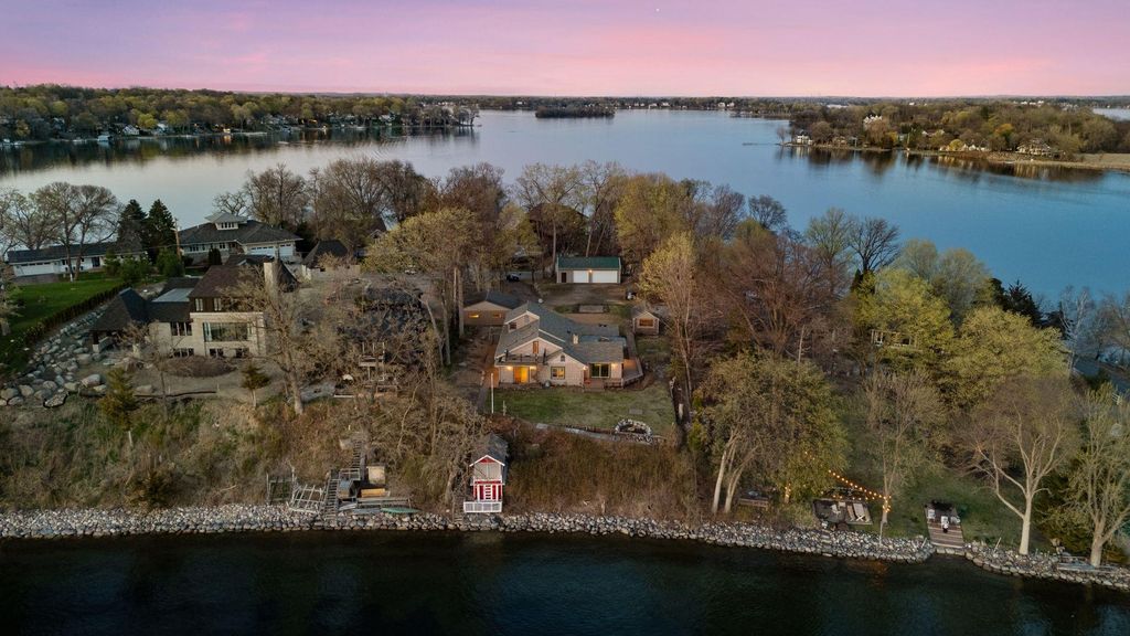 3625 Tuxedo Road, Minnetrista, MN 55364