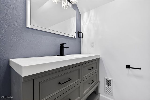 19524 Maple Heights Boulevard, Maple Heights, OH 44137