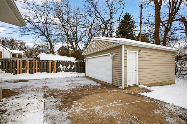 19524 Maple Heights Boulevard, Maple Heights, OH 44137
