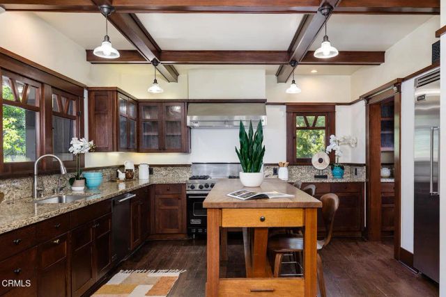 1361 Ridge Way, Pasadena, CA 91106