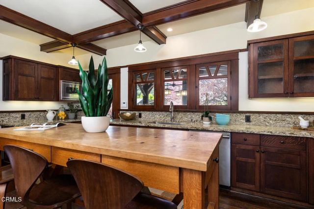 1361 Ridge Way, Pasadena, CA 91106