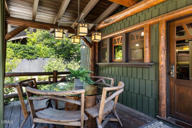 1361 Ridge Way, Pasadena, CA 91106