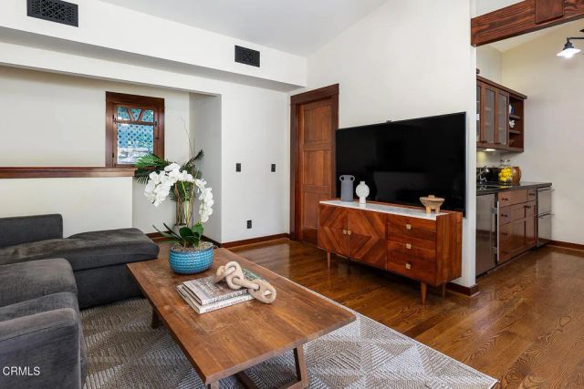 1361 Ridge Way, Pasadena, CA 91106