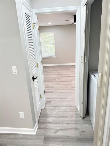 578 Hambrick Square, Stone Mountain, GA 30083