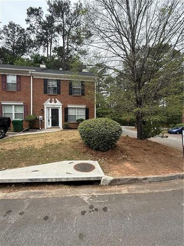 578 Hambrick Square, Stone Mountain, GA 30083