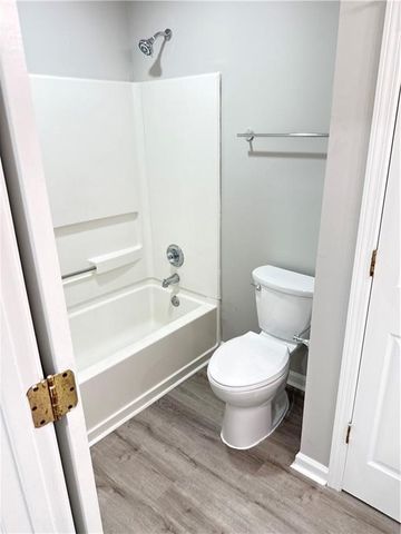 578 Hambrick Square, Stone Mountain, GA 30083