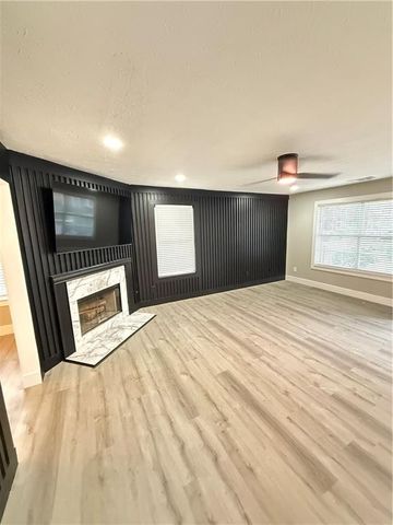 578 Hambrick Square, Stone Mountain, GA 30083