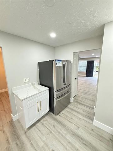 578 Hambrick Square, Stone Mountain, GA 30083
