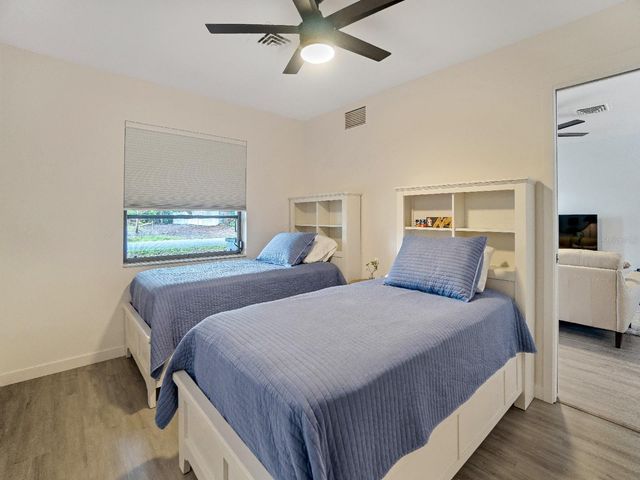 472 COLGATE ROAD, Venice, FL 34293