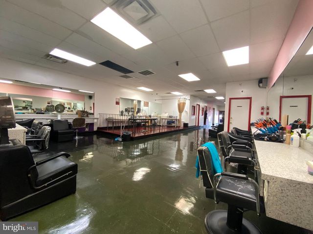 2520 N BROAD ST, Philadelphia, PA 19132