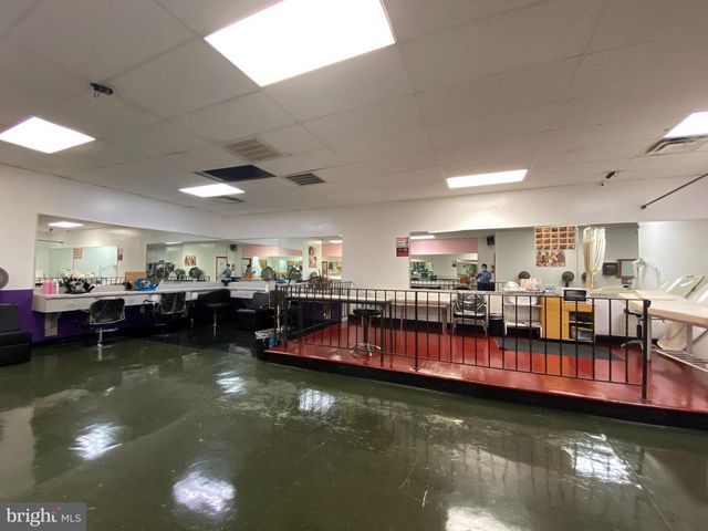 2520 N BROAD ST, Philadelphia, PA 19132