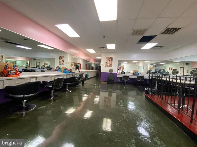 2520 N BROAD ST, Philadelphia, PA 19132