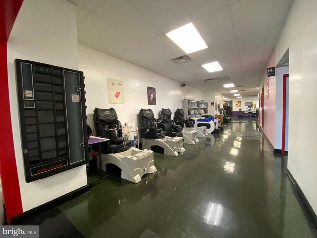 2520 N BROAD ST, Philadelphia, PA 19132