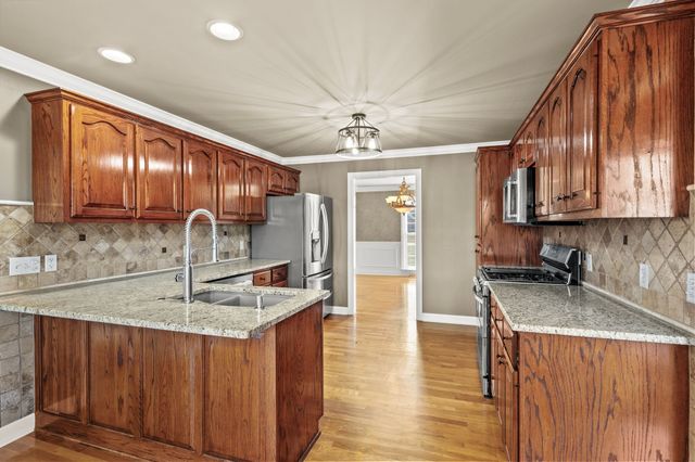 7276 Old Franklin Rd, Fairview, TN 37062