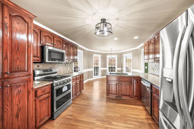 7276 Old Franklin Rd, Fairview, TN 37062