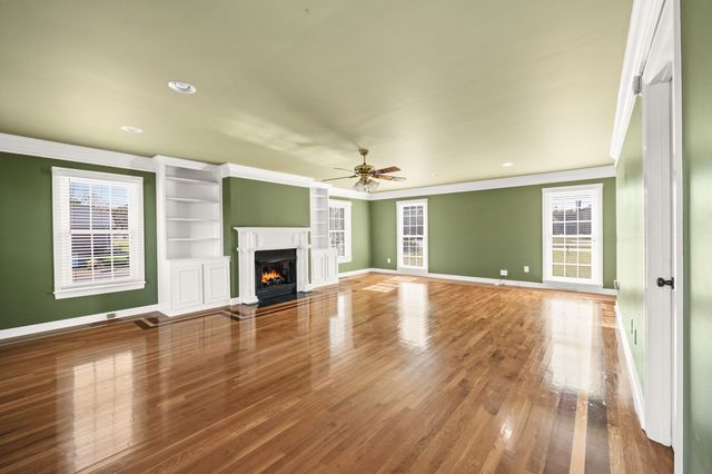 7276 Old Franklin Rd, Fairview, TN 37062