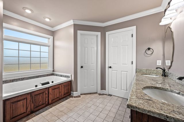 7276 Old Franklin Rd, Fairview, TN 37062