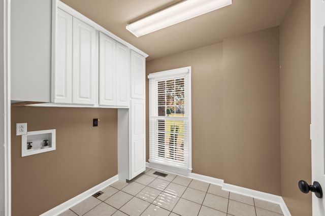 7276 Old Franklin Rd, Fairview, TN 37062