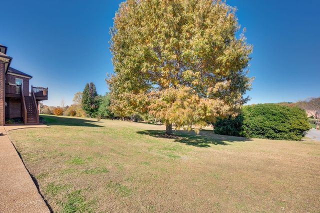 7276 Old Franklin Rd, Fairview, TN 37062