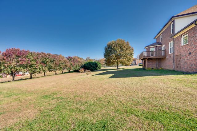 7276 Old Franklin Rd, Fairview, TN 37062