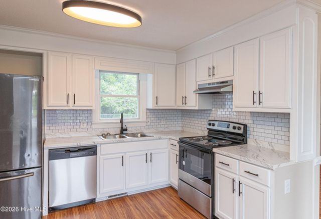 1866 Century Drive, Greenville, NC 27834