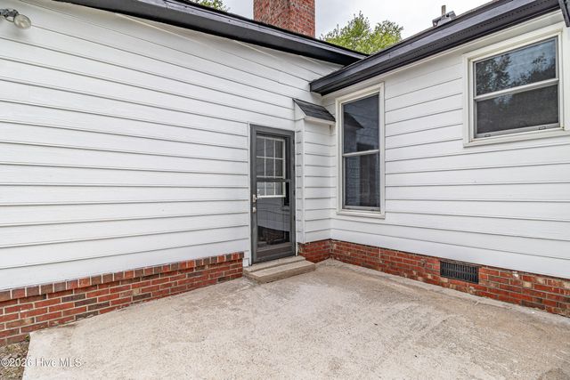 1866 Century Drive, Greenville, NC 27834