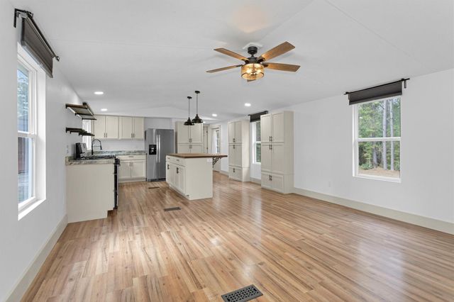 5500 Penny Rd, Cleveland, TX 77328